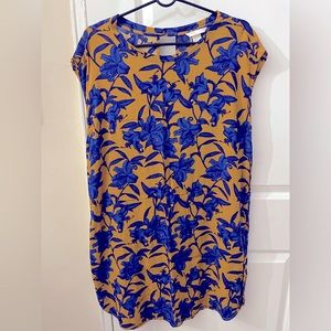 H&M Spring/Summer dress with keyhole on the back, size 14